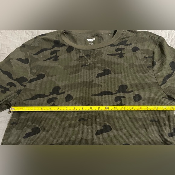 🔴2/$10 SALE🔴 Old Navy Camo Long Sleeved Shirt - Picture 3 of 5